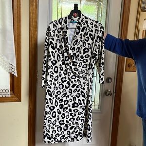 J Mclauglin leopard print dress size large